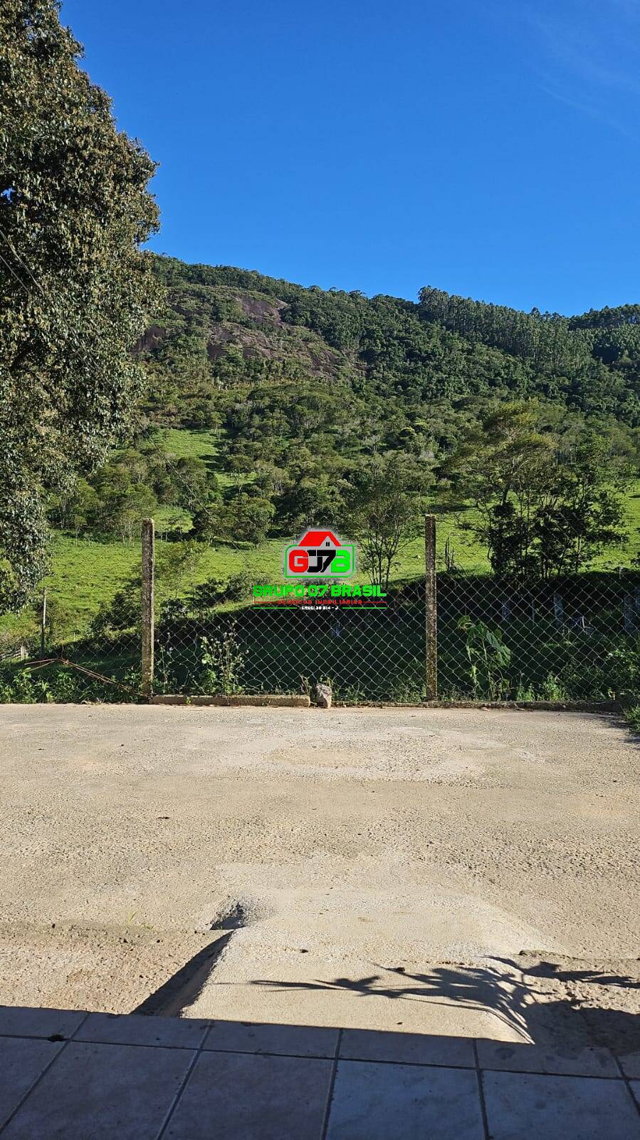 Fazenda à venda com 3 quartos, 200m² - Foto 2