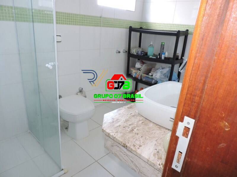 Casa à venda com 3 quartos, 300m² - Foto 10