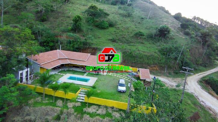 Fazenda à venda com 3 quartos, 1000m² - Foto 1