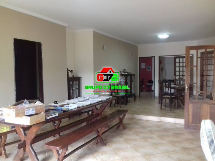 Casa de Condomínio à venda com 3 quartos, 600m² - Foto 1