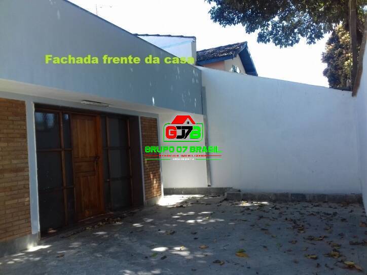 Casa à venda com 3 quartos, 250m² - Foto 1