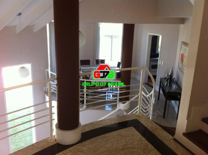 Casa à venda com 4 quartos, 600m² - Foto 4