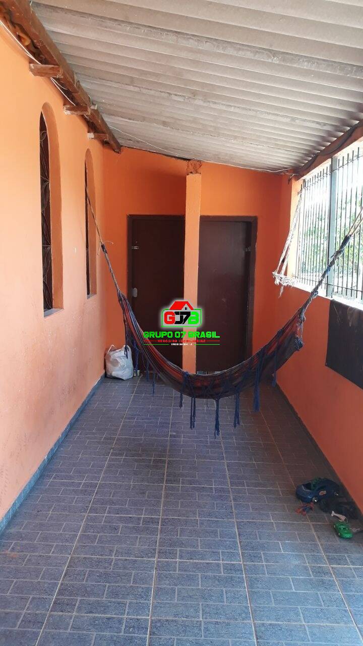 Fazenda à venda com 3 quartos, 400m² - Foto 1